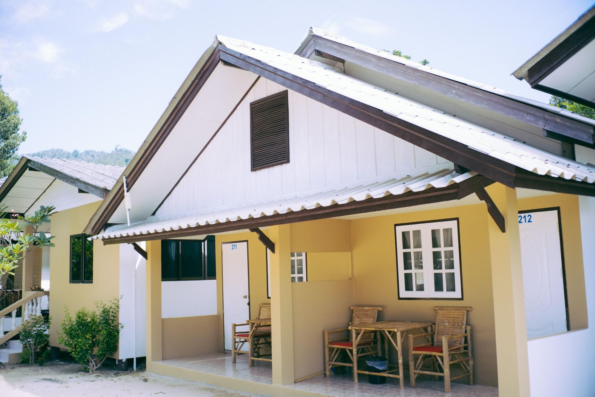 Amity Beach Resort Maret Екстериор снимка