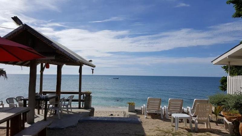 Amity Beach Resort Maret Екстериор снимка