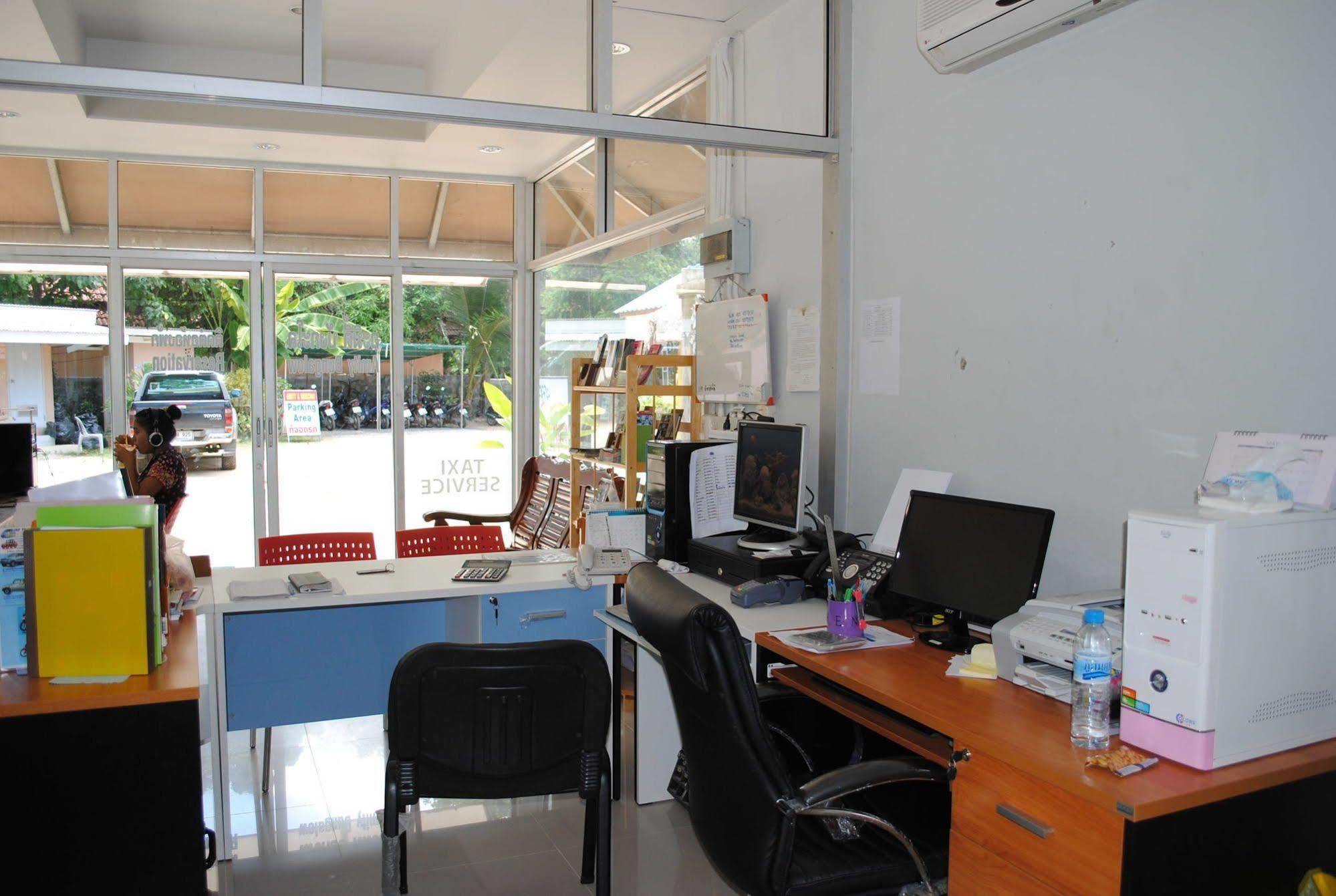Amity Beach Resort Maret Екстериор снимка