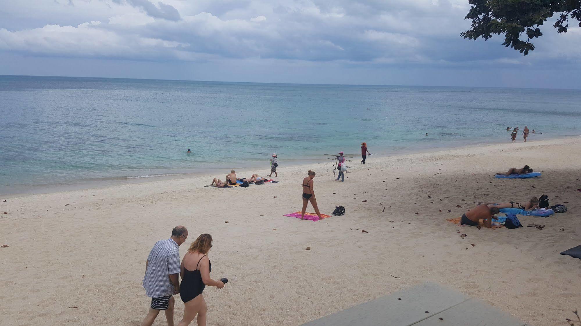 Amity Beach Resort Maret Екстериор снимка