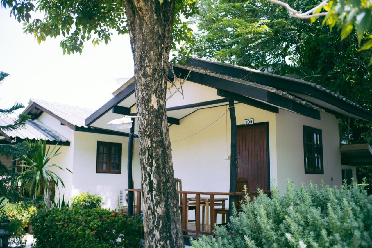 Amity Beach Resort Maret Екстериор снимка